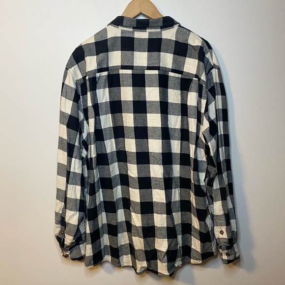 WindRiver Plaid Button Up Flannel Shirt - Picture 2 of 6